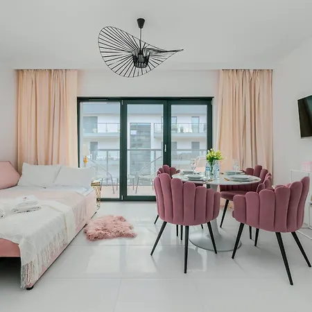 Baltic Blush - With A Sea View Apartment Dziwnow
